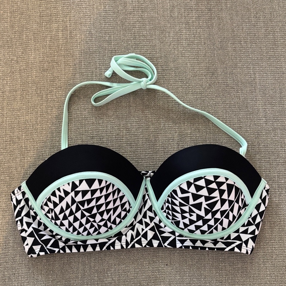 Xhilaration Black and Mint Bikini Top